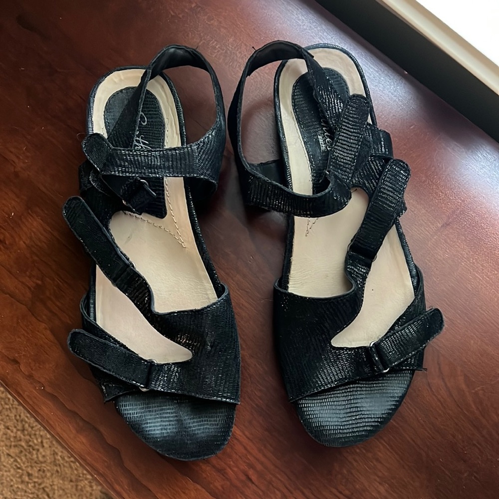 12M Earthies sandal
